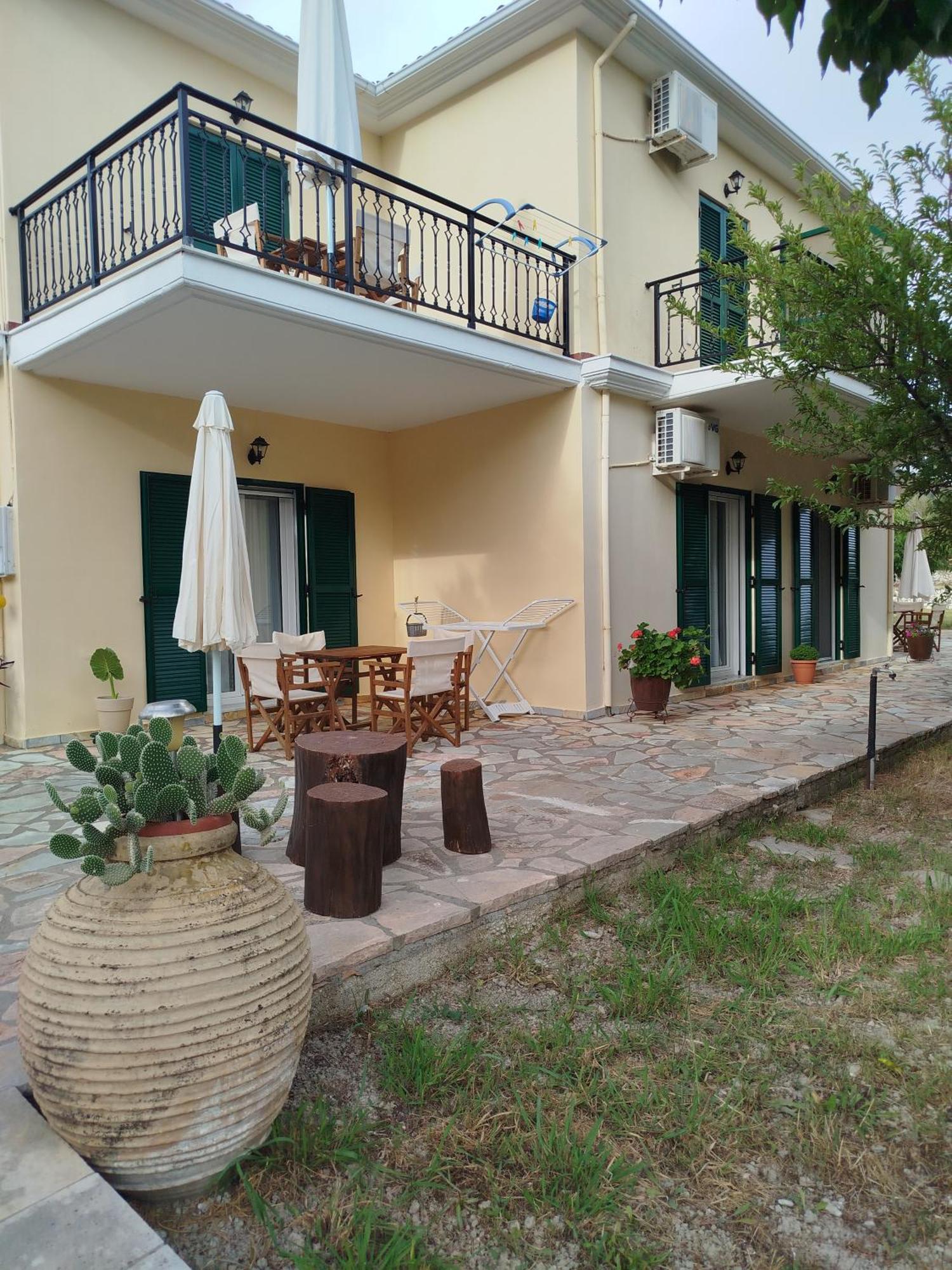 Riverside Αpartments Vasilikí Eksteriør bilde