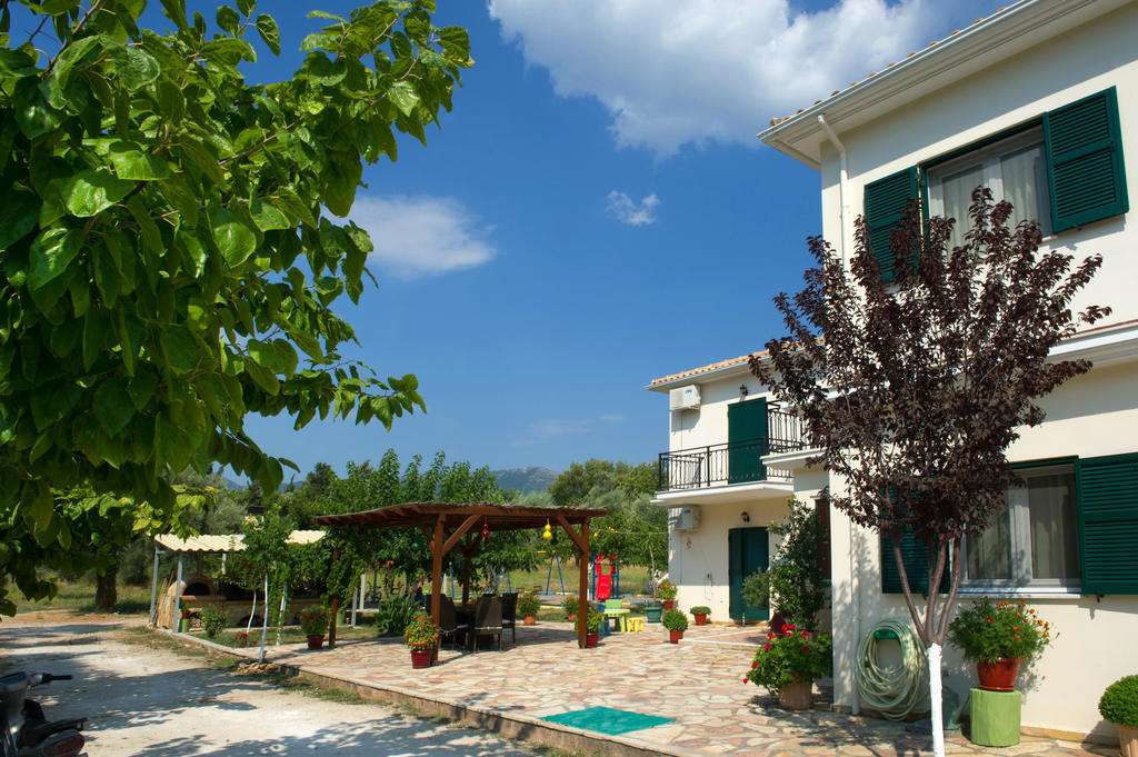 Riverside Αpartments Vasilikí Eksteriør bilde